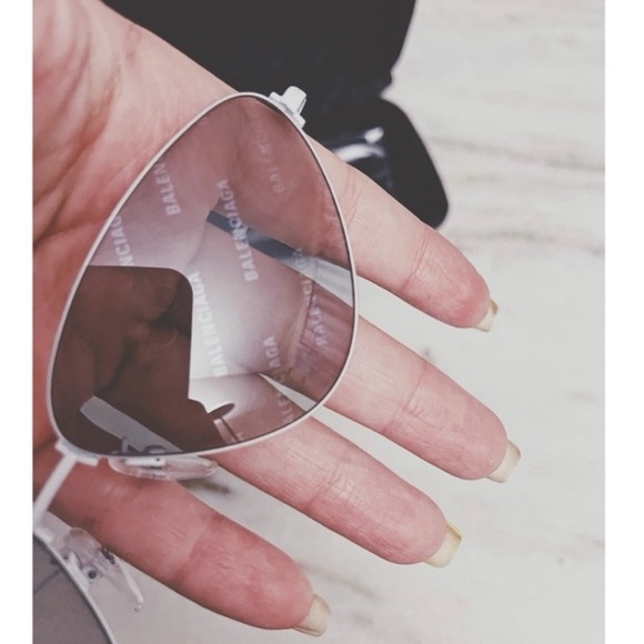 ‼️WOW‼️AUTHENTIC BALENCIAGA SUNGLASSES - Picture 3 of 13
